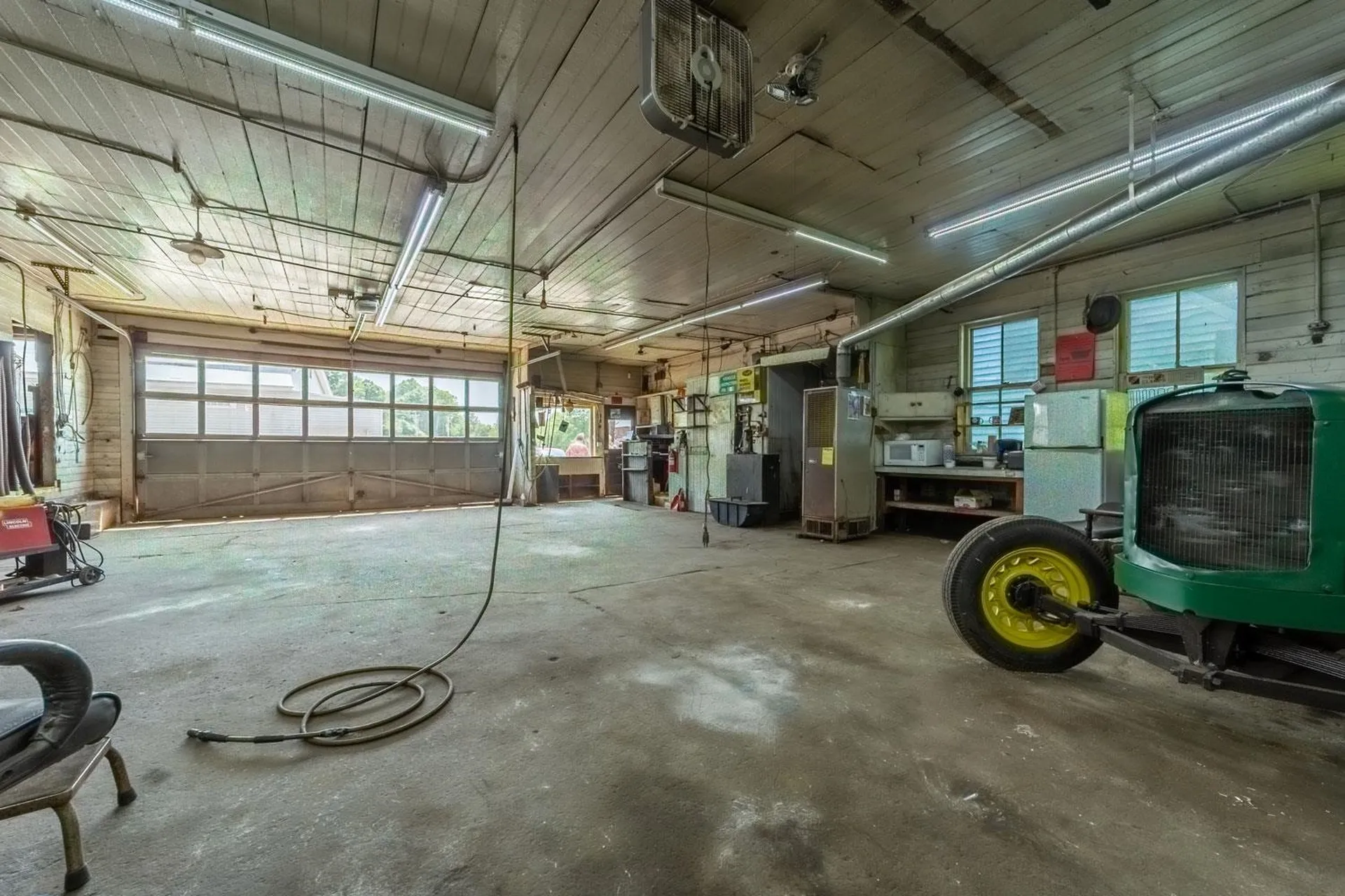 17 E Bow Street Franklin NH 03235