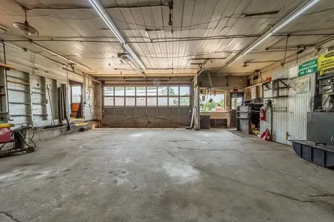 17 E Bow Street Franklin NH 03235