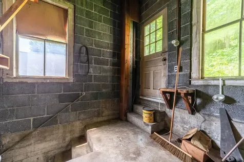 17 E Bow Street Franklin NH 03235