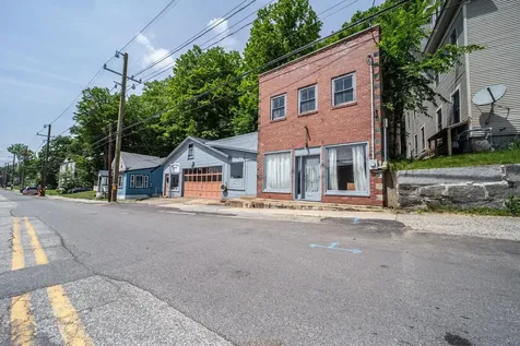 17 E Bow Street Franklin NH 03235
