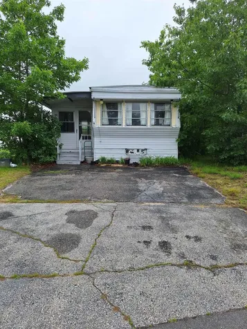 8 Trade Wind Lane Rochester NH 03867