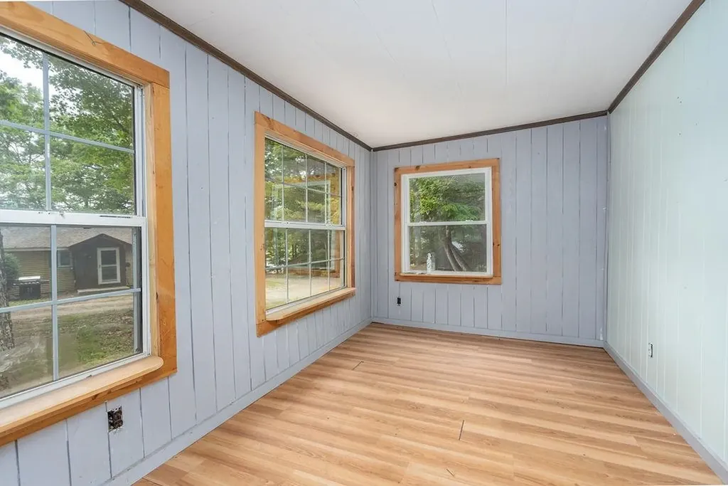 3 Spruce Cove Road Northwood NH 03261
