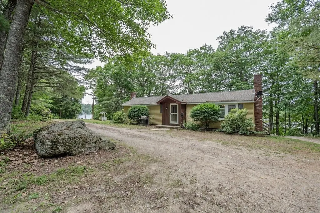 3 Spruce Cove Road Northwood NH 03261