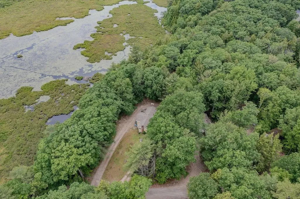 3 Spruce Cove Road Northwood NH 03261