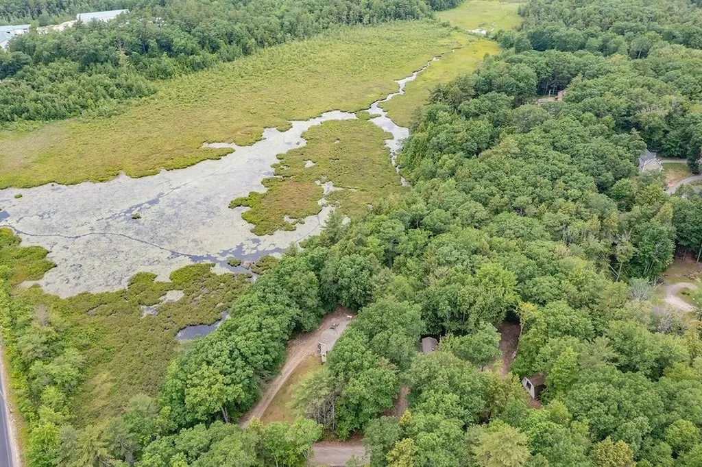 3 Spruce Cove Road Northwood NH 03261