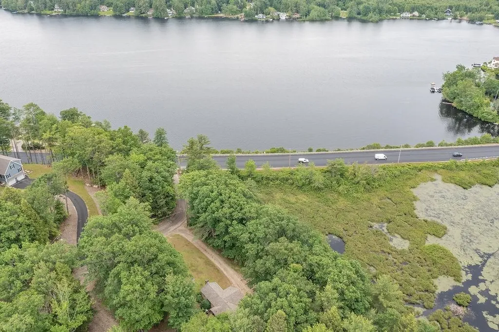 3 Spruce Cove Road Northwood NH 03261