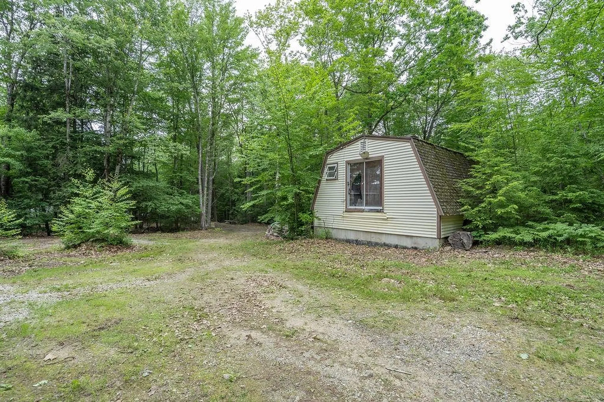 3 Spruce Cove Road Northwood NH 03261