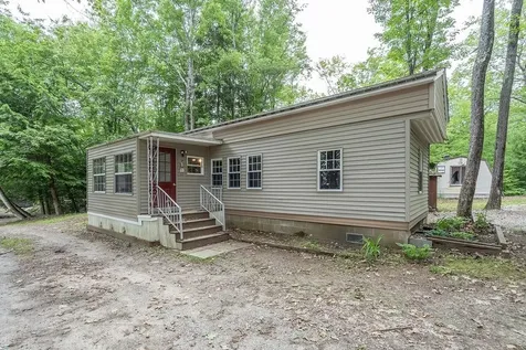 3 Spruce Cove Road Northwood NH 03261