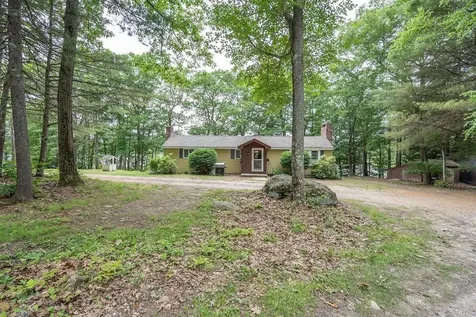 3 Spruce Cove Road Northwood NH 03261