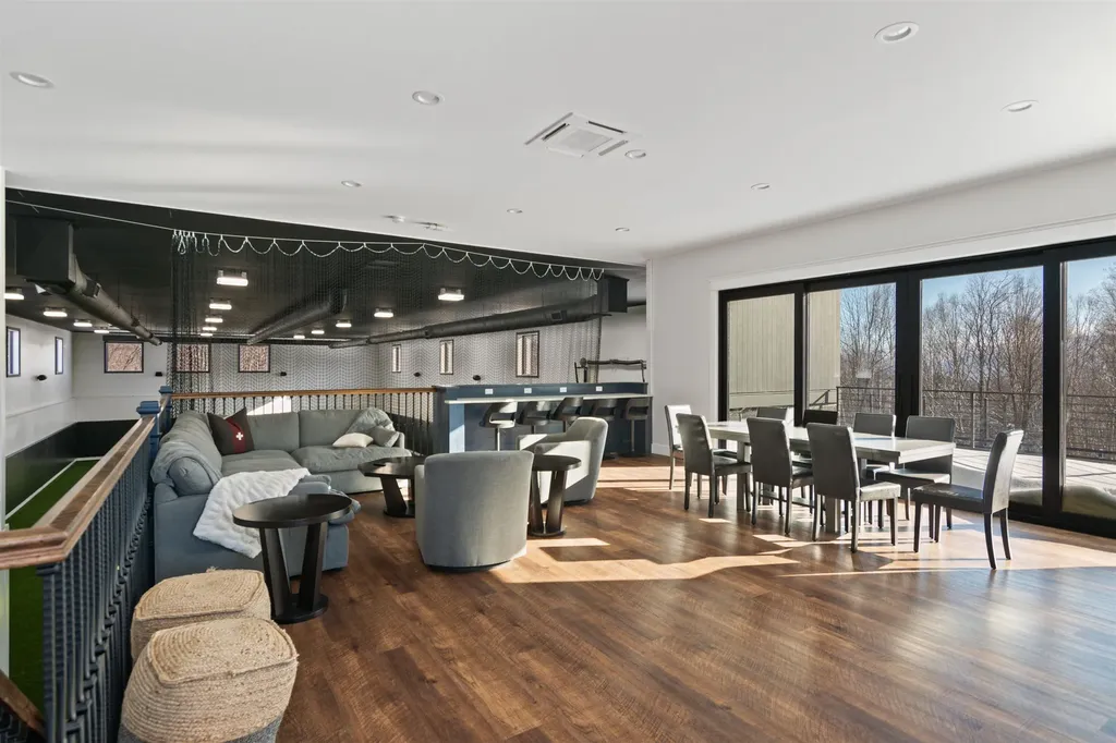 1084 Wade Pasture Road Stowe VT 05672