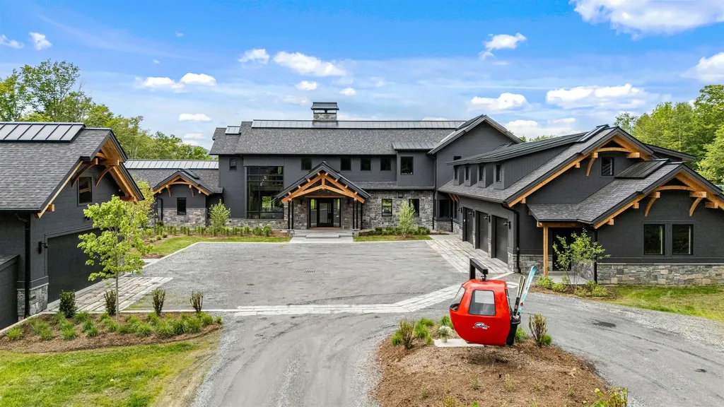 1084 Wade Pasture Road Stowe VT 05672