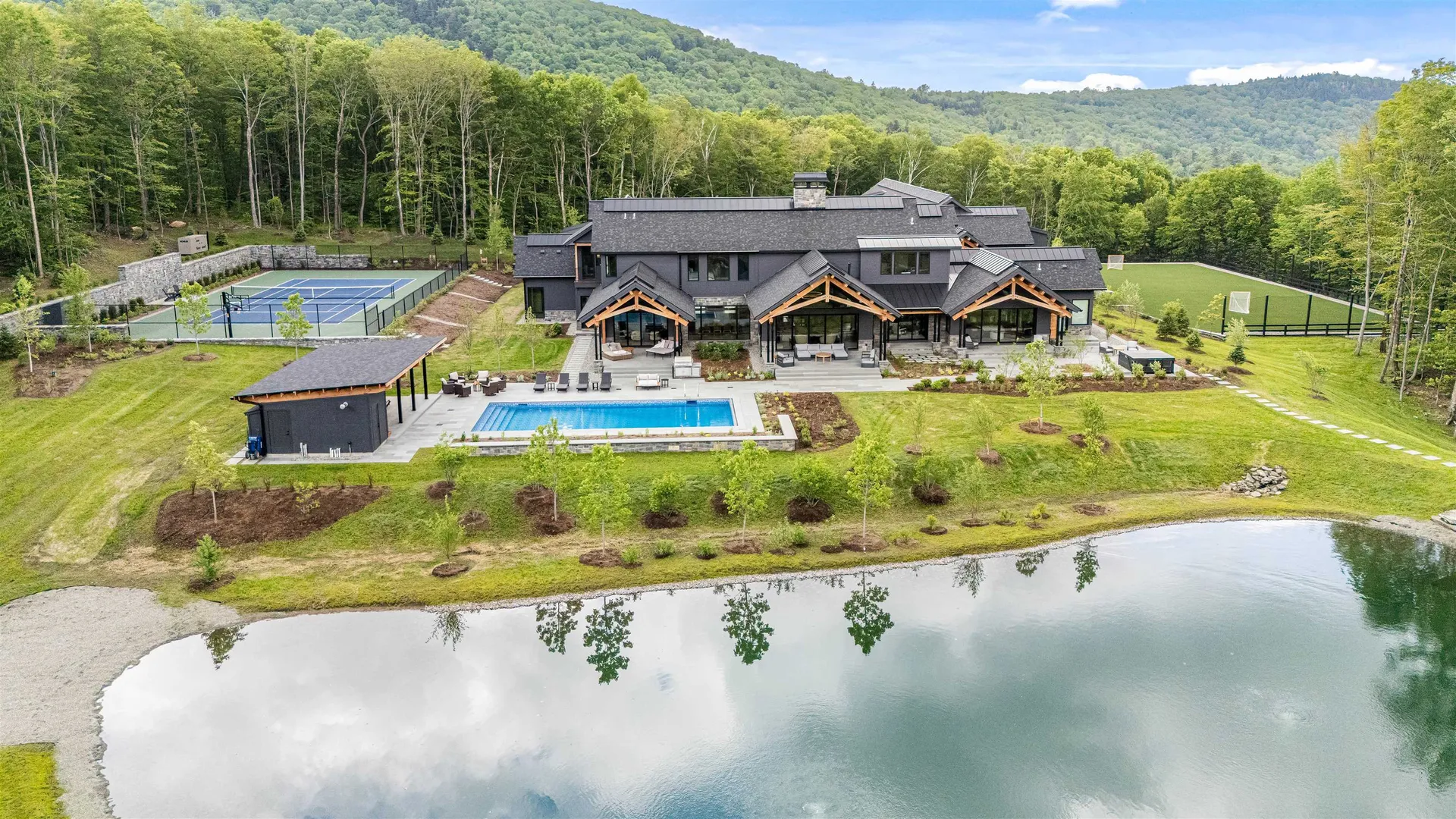 1084 Wade Pasture Road Stowe VT 05672