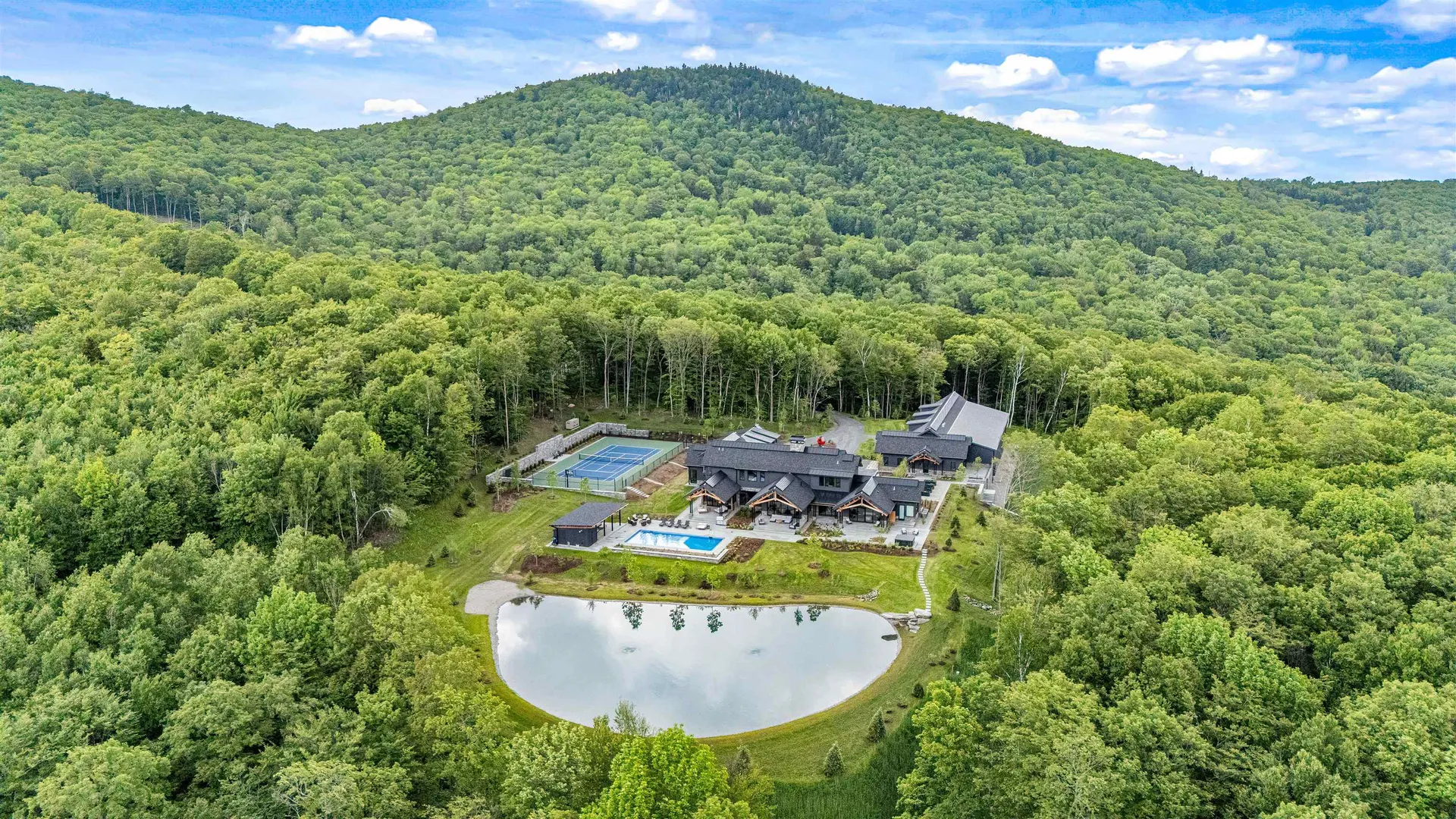 1084 Wade Pasture Road Stowe VT 05672