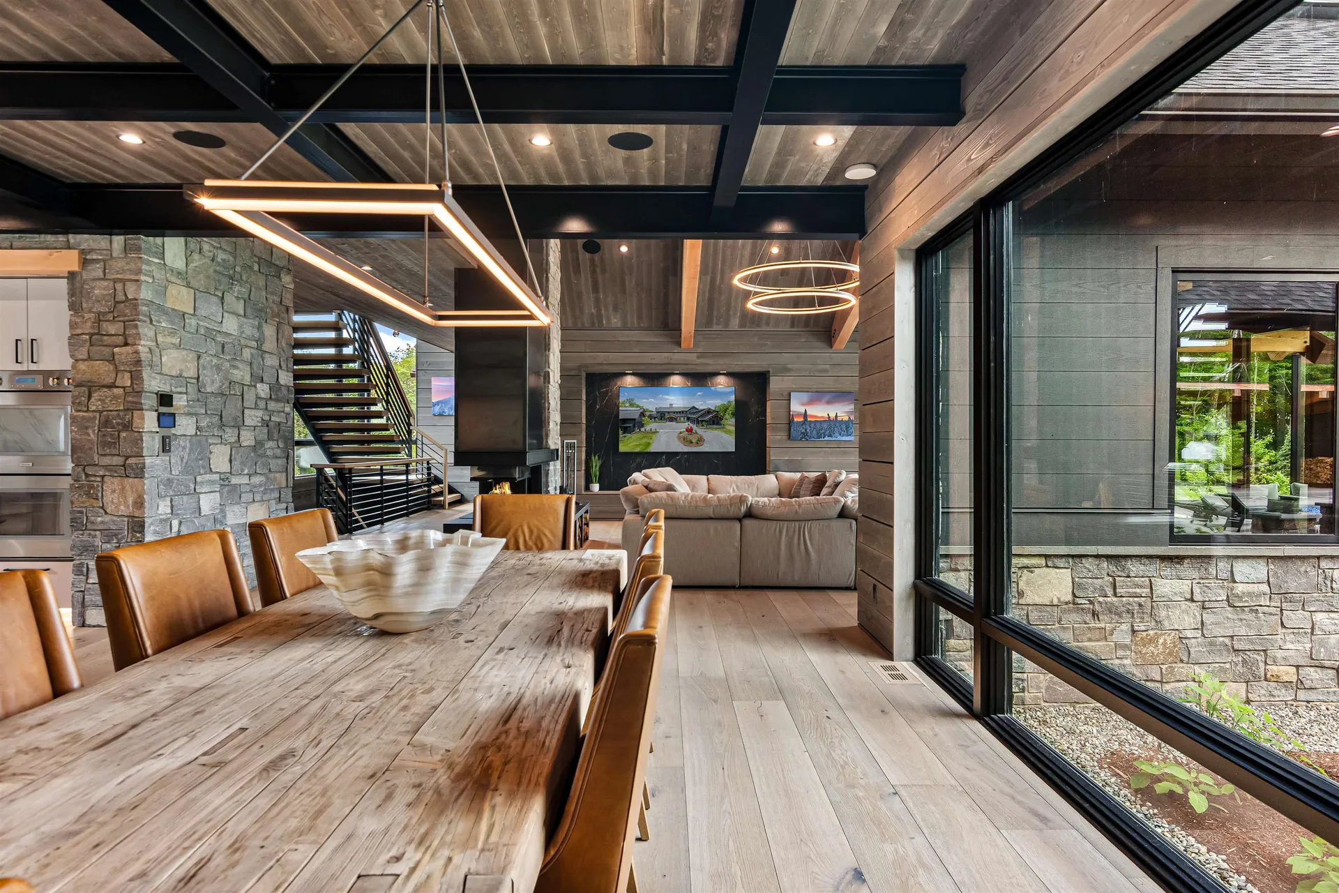 1084 Wade Pasture Road Stowe VT 05672