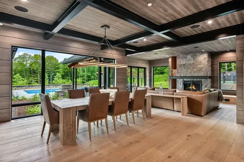 1084 Wade Pasture Road Stowe VT 05672