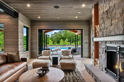 1084 Wade Pasture Road Stowe VT 05672