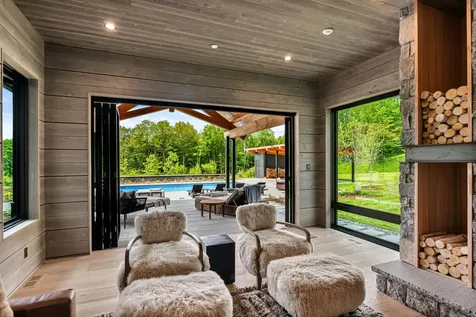1084 Wade Pasture Road Stowe VT 05672
