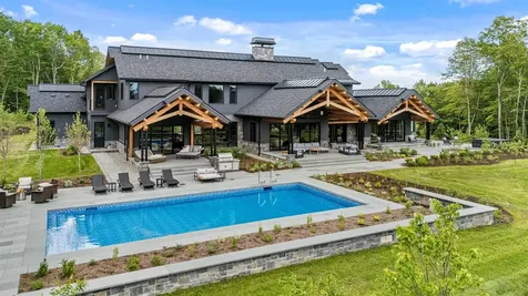 1084 Wade Pasture Road Stowe VT 05672