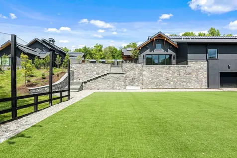 1084 Wade Pasture Road Stowe VT 05672