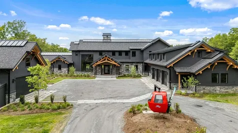 1084 Wade Pasture Road Stowe VT 05672