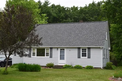 17 Chisholm Road Kingston NH 03848