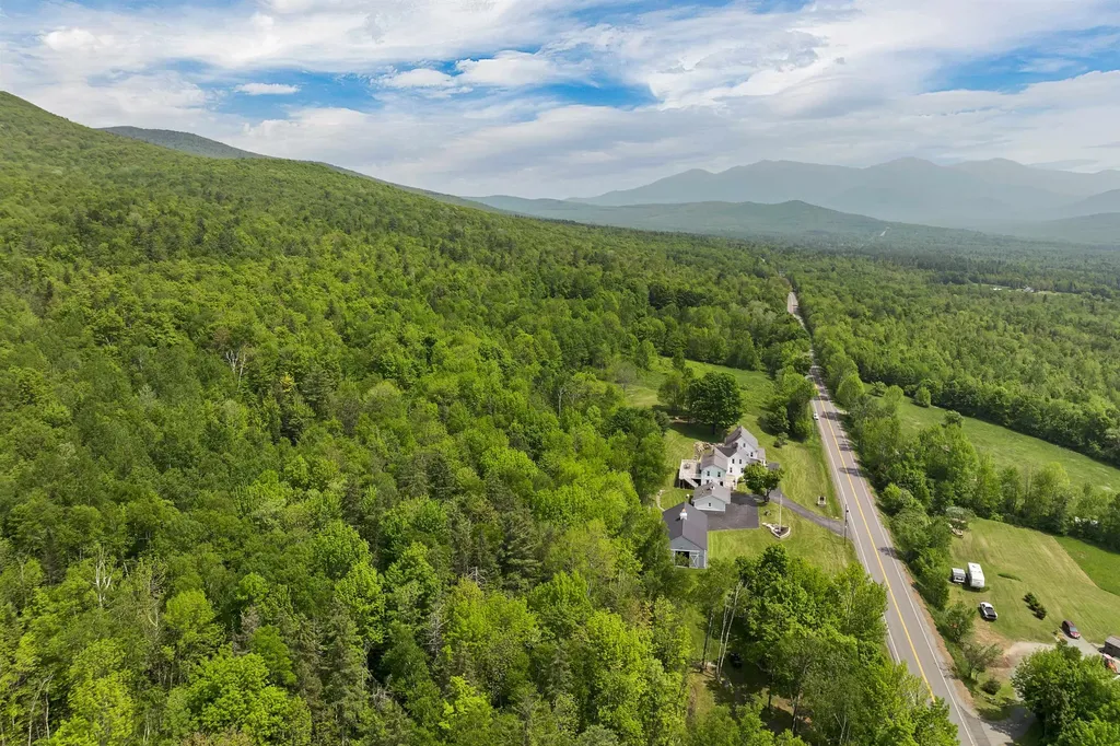 959 Presidential Highway Jefferson NH 03583
