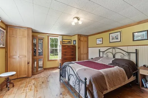 4 Shore Drive Hampstead NH 03841