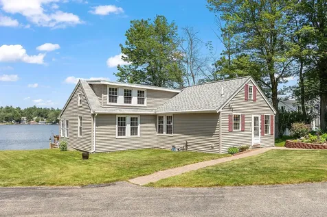 4 Shore Drive Hampstead NH 03841