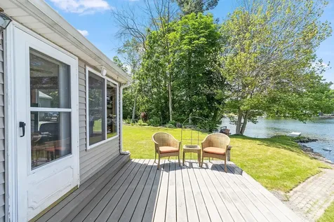 4 Shore Drive Hampstead NH 03841