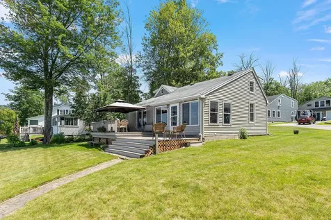4 Shore Drive Hampstead NH 03841
