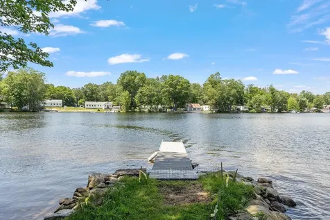4 Shore Drive Hampstead NH 03841
