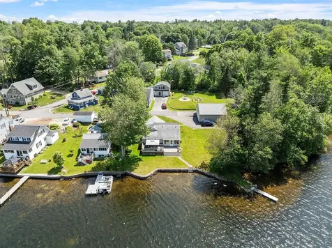 4 Shore Drive Hampstead NH 03841