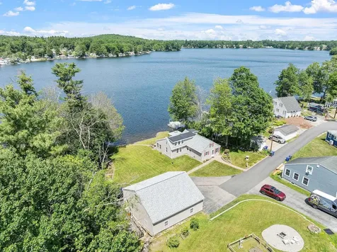 4 Shore Drive Hampstead NH 03841