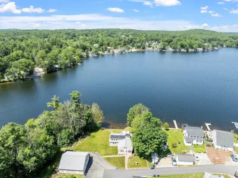 4 Shore Drive Hampstead NH 03841