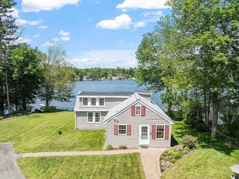 4 Shore Drive Hampstead NH 03841
