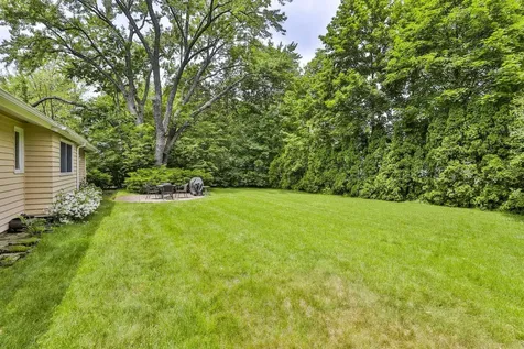 190 N Acres Road Manchester NH 03104