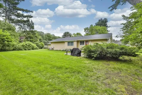 190 N Acres Road Manchester NH 03104