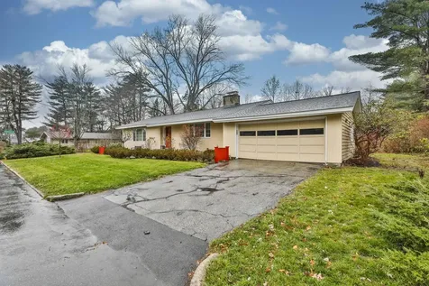 190 N Acres Road Manchester NH 03104