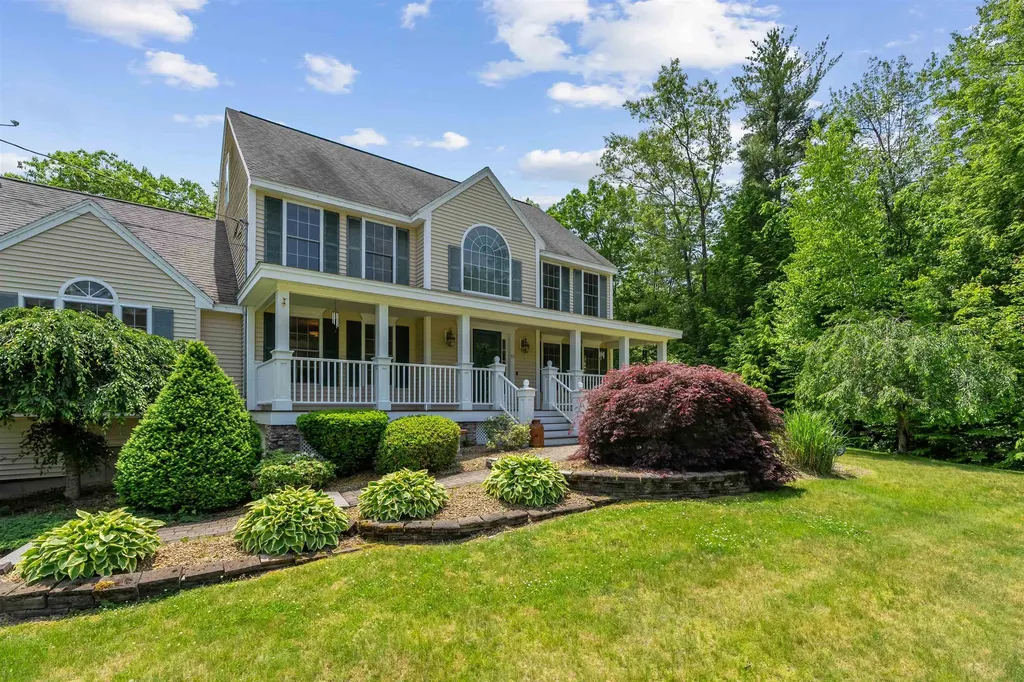 60 Lady Slipper Lane Chester NH 03036