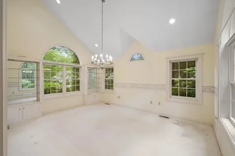 60 Peninsula Drive Stratham NH 03885
