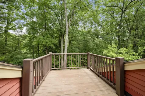 60 Peninsula Drive Stratham NH 03885