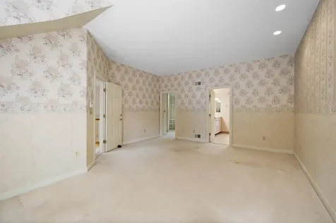 60 Peninsula Drive Stratham NH 03885