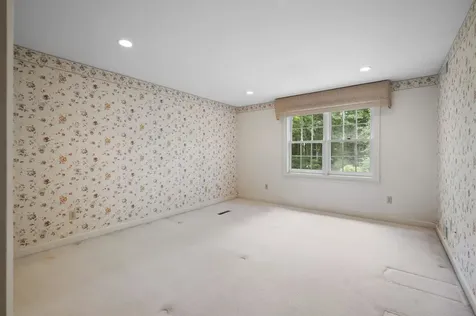 60 Peninsula Drive Stratham NH 03885