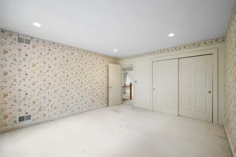 60 Peninsula Drive Stratham NH 03885