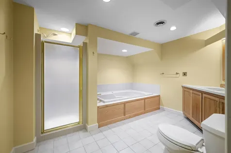 60 Peninsula Drive Stratham NH 03885