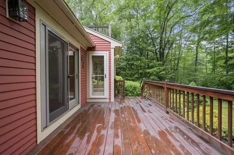 60 Peninsula Drive Stratham NH 03885