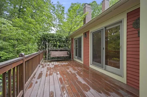 60 Peninsula Drive Stratham NH 03885