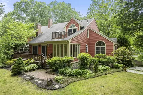 60 Peninsula Drive Stratham NH 03885