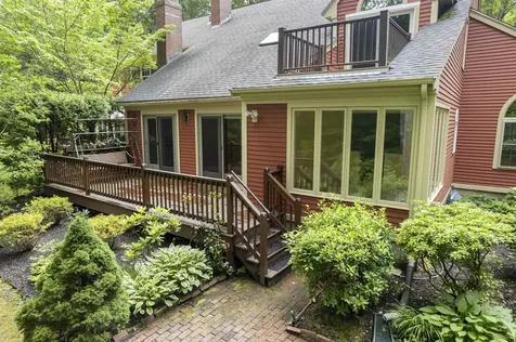 60 Peninsula Drive Stratham NH 03885