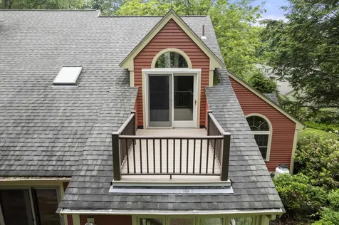 60 Peninsula Drive Stratham NH 03885